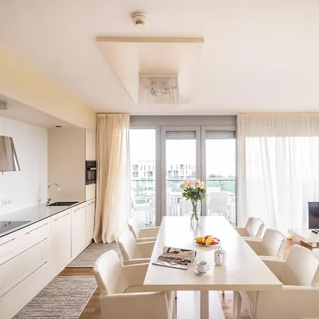 Falkensteiner Residences Senia * פטרצ'אנה