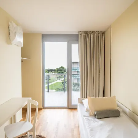 Falkensteiner Residences Senia דירה